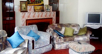 Bush House & Camp Nairobi 