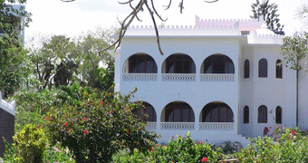 Hill Park Tiwi Beach Hotel