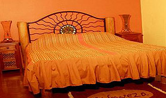 Khweza Bed and Breakfast Hotel 