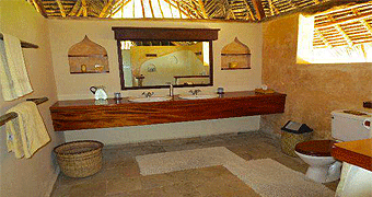 Manda Bay Lodge 