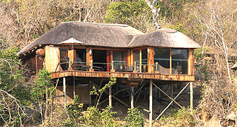 Mivumo River Lodge Room