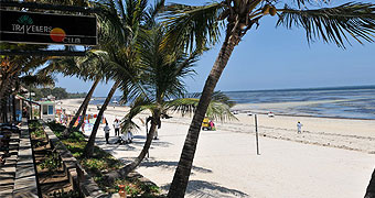 Travellers Beach Hotel 