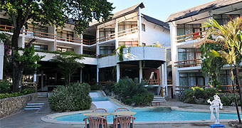 Travellers Beach Hotel 