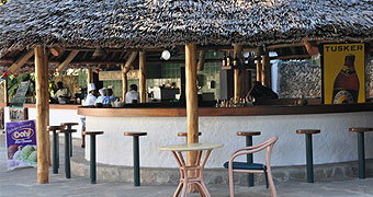 Travellers Beach Hotel 