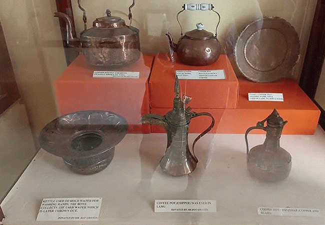 malindi-national-museum-day-tour-museum-artefacts malindi-national-museum-day-tour