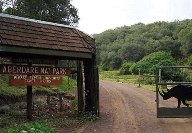 aberdare-national-park-safari-2-days-1-night-tour-entrance-gate Aberdare National Park Safari 2 Days 1 Night Tour