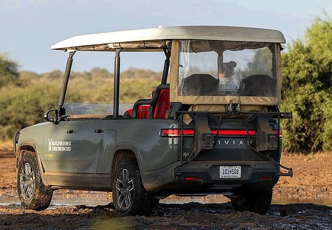 campi-ya-kanzi-camp-luxury-tented-safari-camp-game-drive-vehicle Campi ya Kanzi Camp Chyulu Hills Tsavo West National Park Kenya