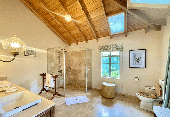 karen-blixen-coffee-garden-&-cottages-nairobi-classic-room-bathroom Karen Blixen Coffee Garden & Cottages Nairobi