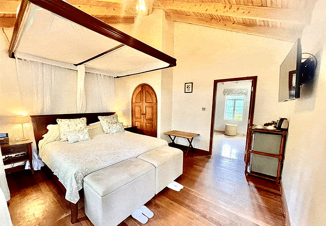 karen-blixen-coffee-garden-&-cottages-nairobi-classic-room Karen Blixen Coffee Garden & Cottages Nairobi