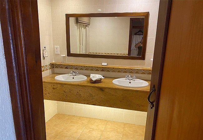 kilaguni-serena-safari-lodge-tsavo-west-national-park-kenya-bathrooms- feature-double-sinks-and-a distinct-shower-area Kilaguni Serena Safari Lodge