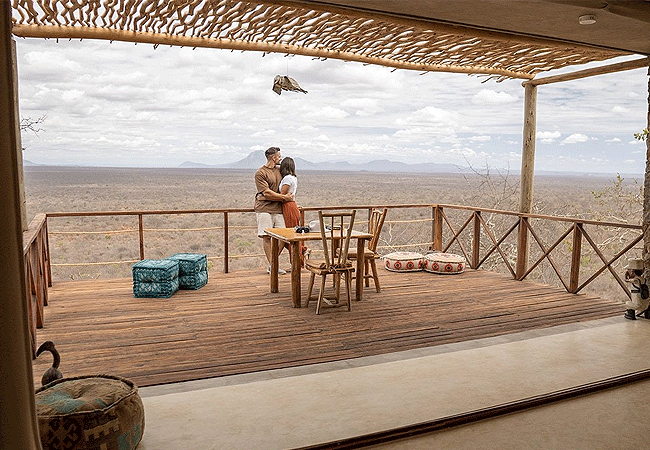 kipalo-hills-lodge-mbulia-conservancy-tsavo-west-natonal-park-cliff-villa-deck Kipalo Hills Lodge Mbulia Conservancy Tsavo West National park