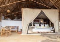 Kipalo Hills Lodge Rock Suite – Mbulia Conservancy Tsavo West