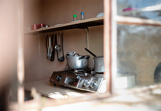 kitani-bandas-tsavo-west-national-park-kitchenette Kitani Bandas Tsavo West National Park