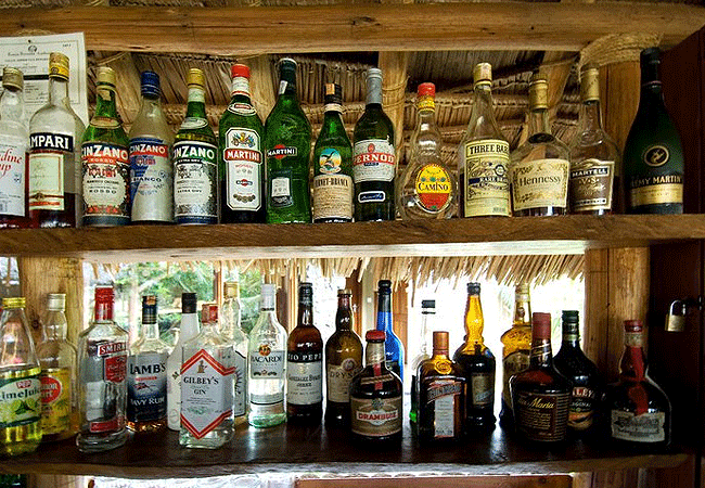 kitani-bandas-tsavo-west-national-park-severin-safari-camp-bar Kitani Bandas Tsavo West National Park