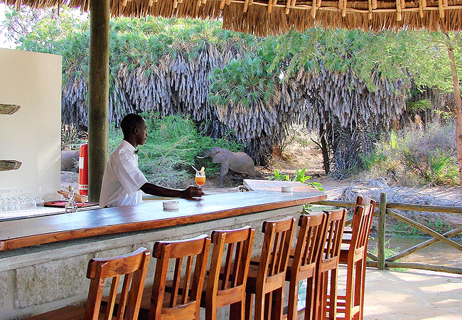 man-eaters-lodge -tsavo-national-park-bar Man Eaters Lodge Tsavo West National Park