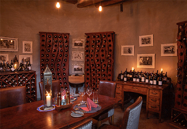 ol-donyo-lodge-chyulu-hills-main-lodge-area-has-a-bar Ol Donyo Lodge Chyulu Hills Kenya Safari