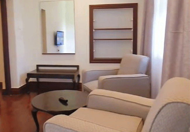 outspan-hotel-nyeri-bedroom-seats Outspan Hotel Nyeri
