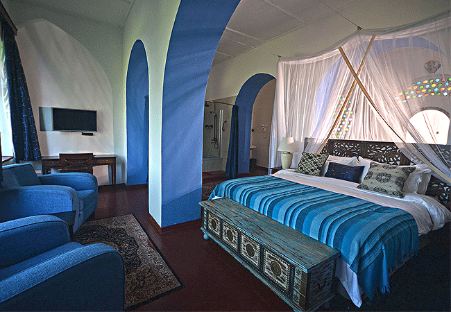 Grogans Castle Hotel, Tsavo West National Park