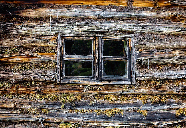 Rutundu log cabins Mount Kenya