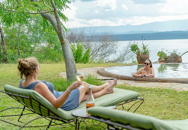 samatian-island-lodge-baringo-features-a freshwater-infinity-pool-that-overlooks-lake-baringo-and-the-laikipia-escarpment
