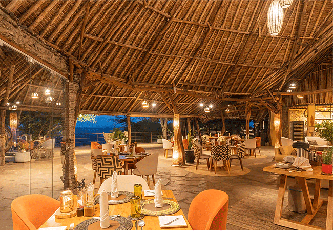 soroi-lions-bluff-lodge-tsavo-west-national-park-dining Soroi Lions Bluff Lodge Tsavo West National Park Kenya Safari
