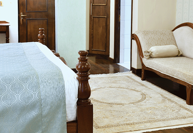 treetops-lodge-aberdare-guest-bed-room Treetops Lodge Tree Hotel Aberdare National Park