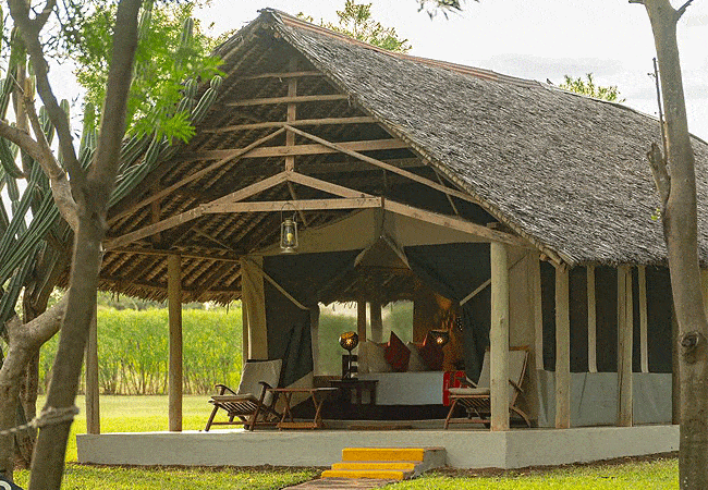 voyager-ziwani-camp-tsavo-west-national-park-tents-are-26-square-metres-in-size-and-each-is-furnished-with-either-a-queen-size-or-2-twin-beds Voyager Ziwani Camp Tsavo West National Park