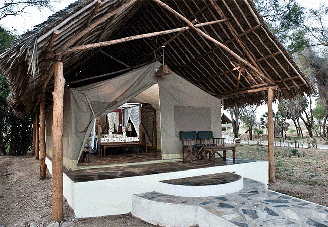doa-doa-safari-camp-tsavp-east-national-park-guest-tent Doa Doa Safari Camp Tsavo East National Park Kenya