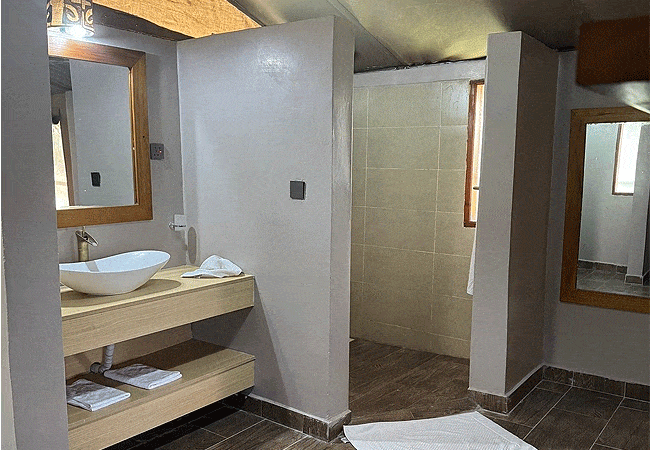 doa-doa-safari-camp-tsavp-east-national-park--has-en-suite-bathrooms-with-flush-toilets-and-hot-showers Doa Doa Safari Camp Tsavo East National Park