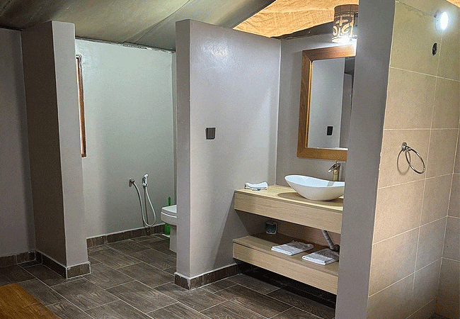 doa-doa-safari-camp-tsavp-east-national-park-room-is-furnished-with-en-suite-facilities-like-flushing-toilets-bathrooms-with-hot-showers Doa Doa Safari Camp Tsavo East National Park