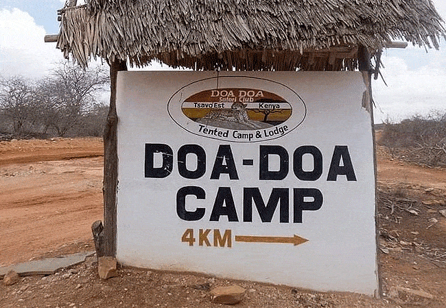 doa-doa-safari-camp-tsavp-east-national-park-sign-to-the-camp Doa Doa Safari Camp Tsavo East National Park Kenya