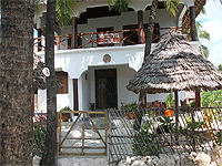Dudes Guest House, Jambiani – Zanzibar South East Coast