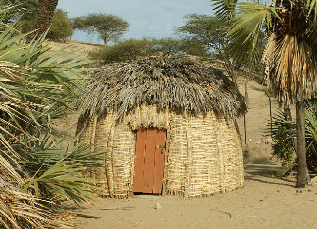 eliye-springs-resort-has-small-turkana-huts-on-the-campsite-that-give-you-a-real-adventurous-turkana-experience Eliye Springs Resort Turkana