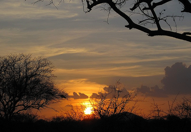 galdessa-camp-tsavo-east-national-park-african-sun-rise Galdessa Camp Tsavo East National Park