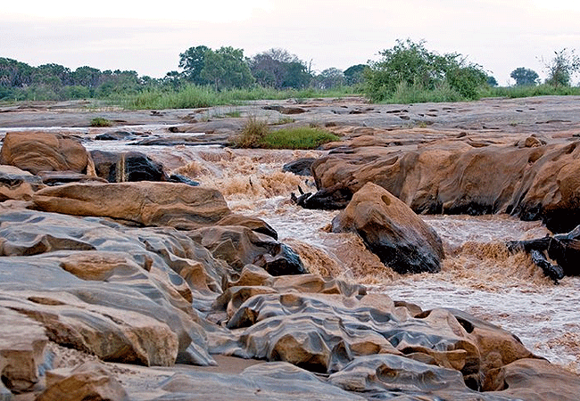 galdessa-camp-tsavo-east-national-park-luggards-falls Galdessa Camp Tsavo East National Park