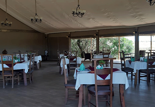 loyk-mara-camp-has-a-large-indoor-dining-area Loyk Mara Camp