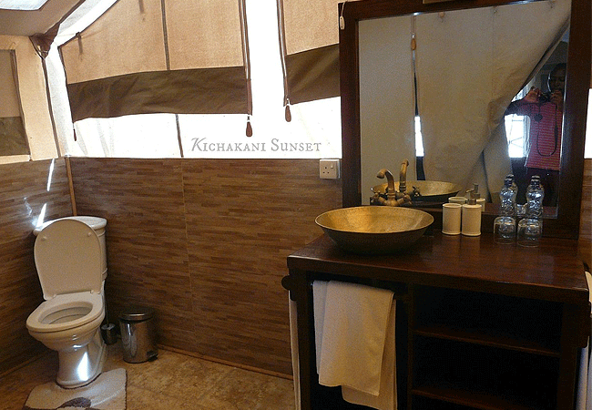 loyk-mara-camp-tent-bathroom Loyk Mara Camp