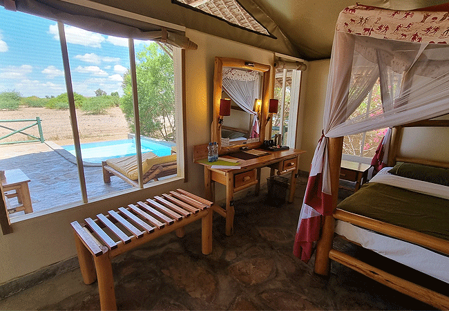 manyatta-camp-tsavo-east-national-park-offers-luxury-tents-each-with-a private-swimming-pool Manyatta Camp Tsavo East National Park