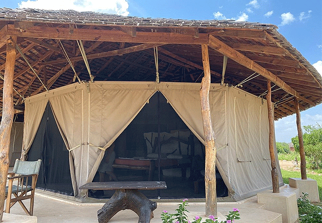 osteria-swara-camp-tsavo-east-national-park-has-12-spacious-and-comfortable-en-suite-tents-with-the-view-of-the-galana-river Osteria Swara Camp Tsavo East National Park