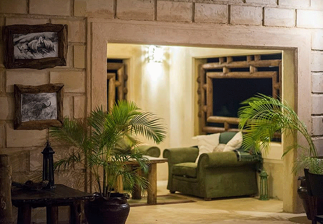 osteria-swara-camp-tsavo-east-national-park-has-a-large-comfortable-lounge Osteria Swara Camp Tsavo East National Park