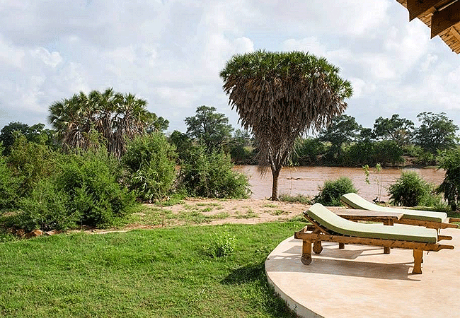 osteria-swara-camp-tsavo-east-national-park-has-an-infinity-pool-with-views-of-the-galana-river Osteria Swara Camp Tsavo East National Park