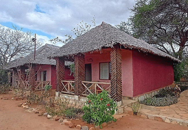 Red Elephant Safari Lodge Tsavo East National Park