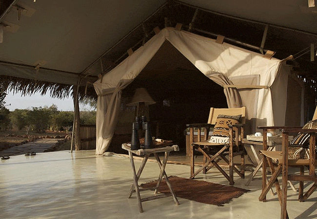 shoroa-river-camp-tsavo-east-national-park-guest-tent Shoroa River Camp Tsavo East National Park Kenya