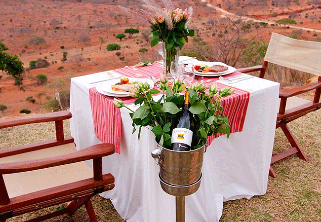 zomeni-lion-hill-lodge-tsavo-east-alfresco-dining-with-panoramic-views-of the-savannah Zomeni Lion Hill Lodge Tsavo East National Park