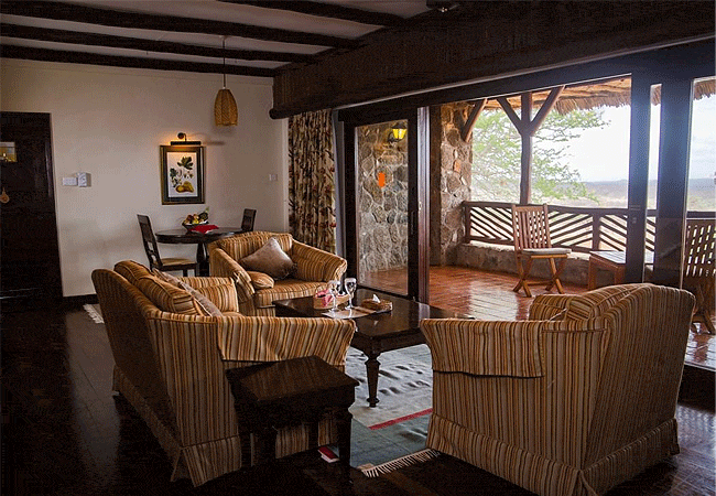 kilaguni-serena-suites-tsavo-west-national-park-feature-a-swimming-pool-stunning-views-of-the-chyulu-hills-and-overlook-a-waterhole Kilaguni Serena Suites Tsavo West National Park Kenya
