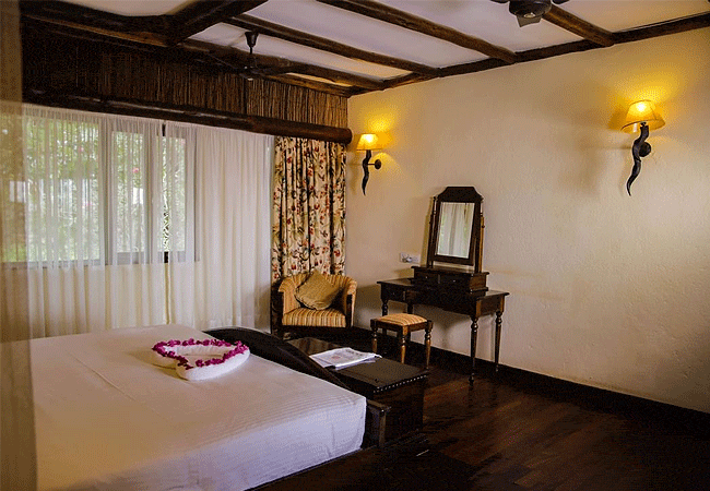 kilaguni-serena-suites-tsavo-west-national-park-mirror Kilaguni Serena Suites Tsavo West National Park Kenya