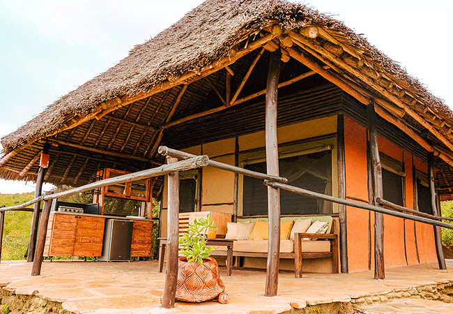 soroi-leopard-lair-cottages-lumo-onservancy-tsavo-is-equipped-with-a-mini-fridge-tables-chairs-with-utensils-plates-pots-cutlery-glasses-and-cups-gas-stove-&-cooking-gas Soroi Leopard Lair Cottages Lumo Conservancy Tsavo West National Park