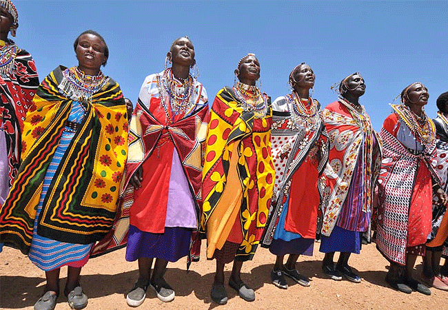 finch-hattons-luxury-tented-camp-tsavo-west-national-park-masai-women-dancers Finch Hattons Luxury Tented Camp
