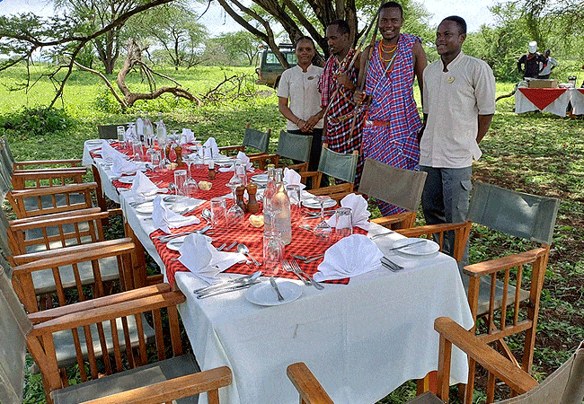 3-day-severin-safari-camp-kitani-tsavo-west-road-safari-bush-breakfast 3 Day Severin Safari Camp Kitani Tsavo West Road Safari