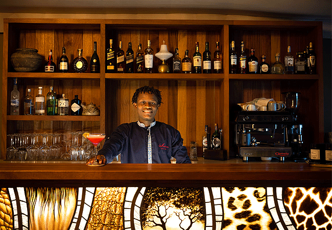 ishara-masai-mara-camp-bar